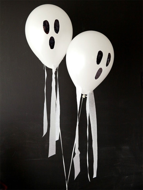 Fantasmi creati con palloncini