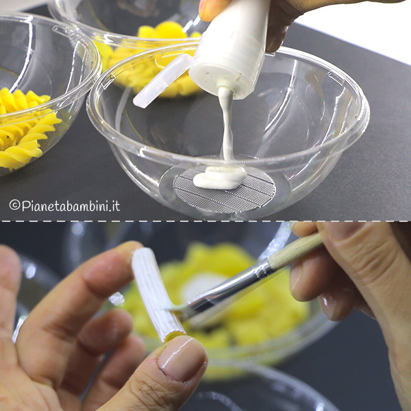 Come colorare la pasta per creare lo scheletro