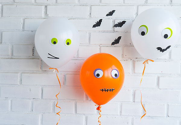 Personaggi di Halloween realizzati con palloncini