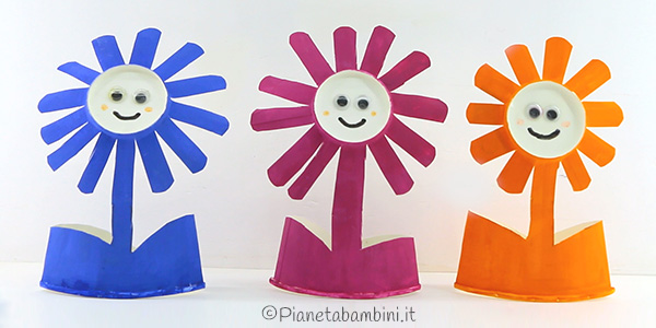 Tutorial lavoretto fiori con bicchieri di carta