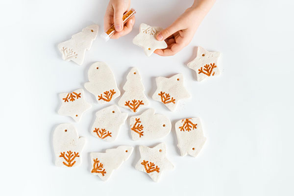 Decorazioni natalizie con il DAS Decorazioni natalizie realizzate con il DAS