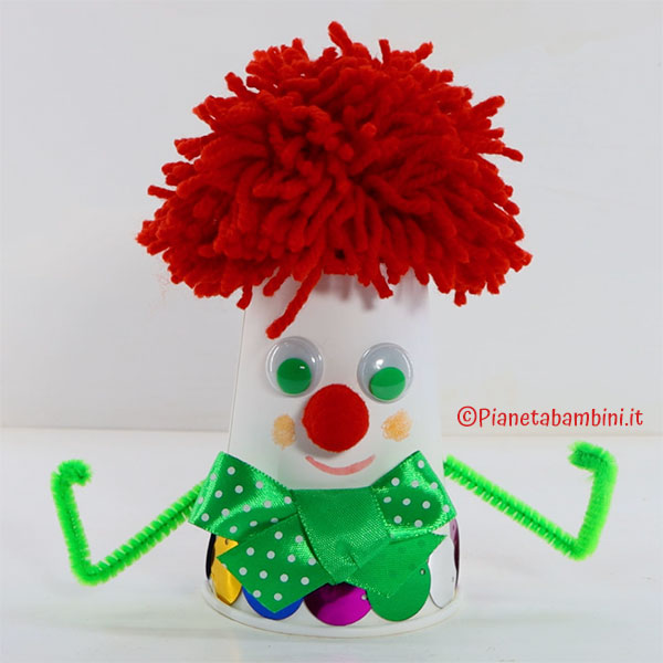 Lavoretto Pagliaccio con bicchiere di carta