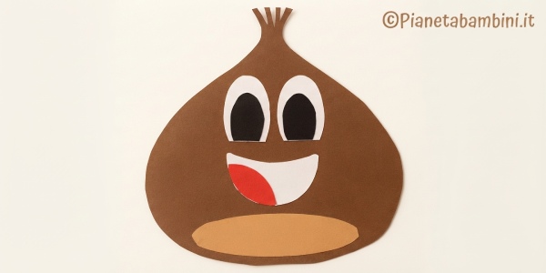 Lavoretto della castagna con il cartoncino per bambini